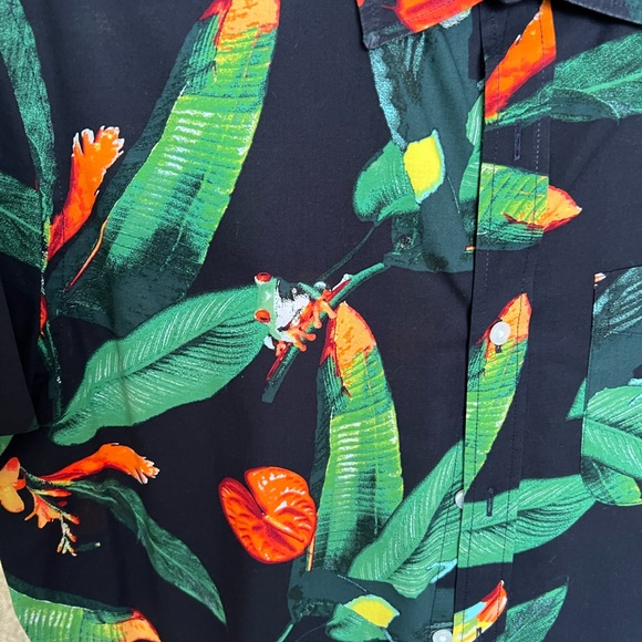 Men’s Tropical Short Sleeve Button Up Shirt SIZE LARGE - Picture 4 of 4